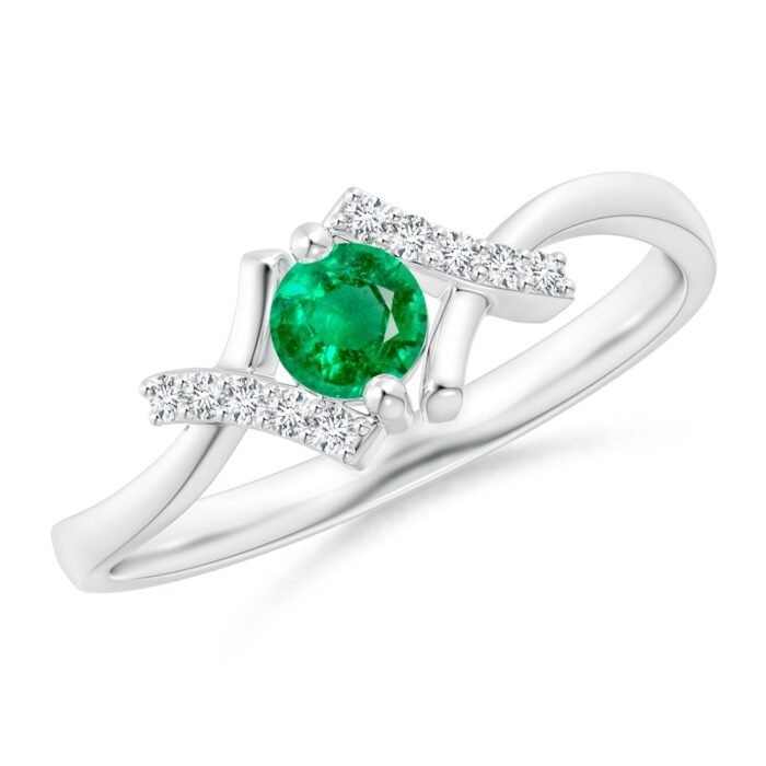 4mm aaa emerald white gold ring 1